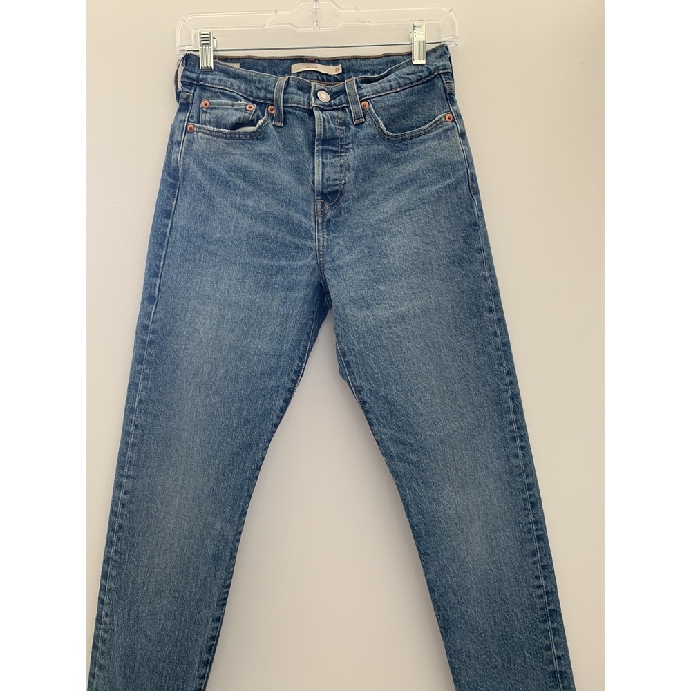 Levis Wedgie Straight Jeans Womens 26 Blue Premium Stretch Button Fly USA